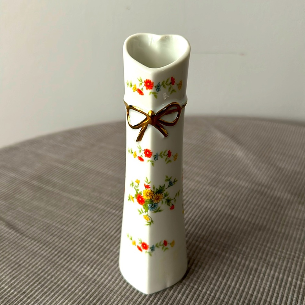 Vintage Lefton Hand Painted Floral Heart Shape Bud Vases Japan